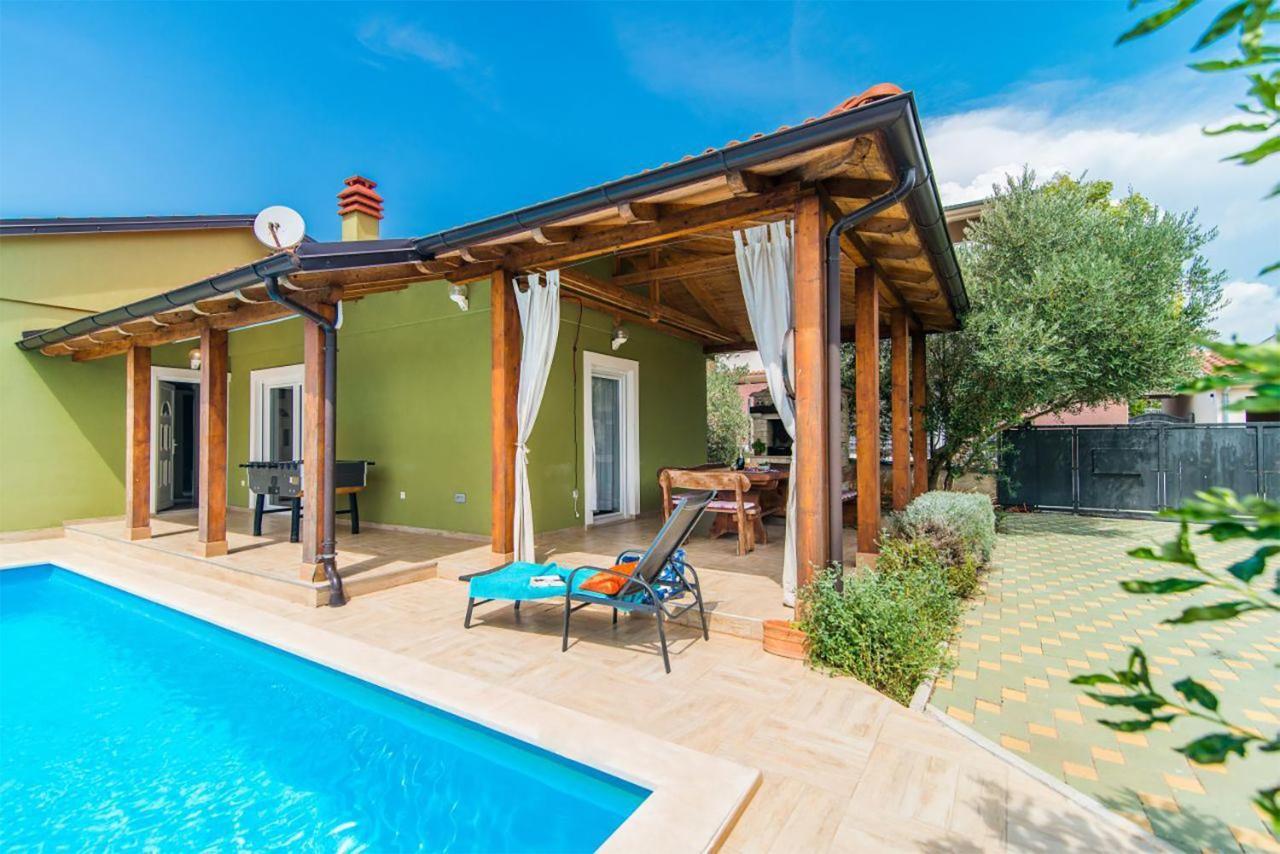 Holiday Home Tanja Пула Экстерьер фото